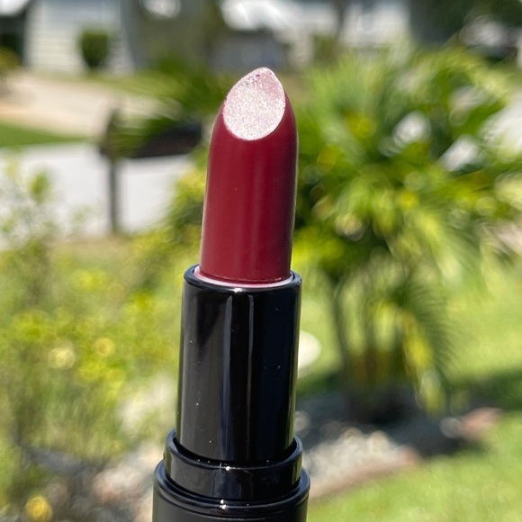 FOLLY FIRE Matte Lipstick In Full House(Deep Merlot) - Picture 8 of 10